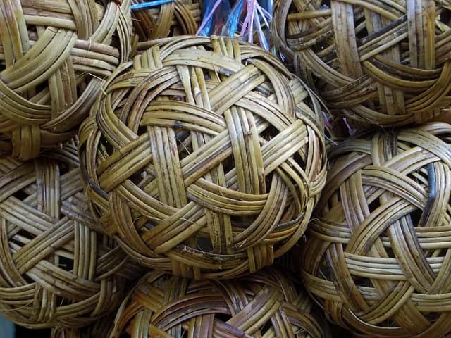 Jak zrobić ozdoby z wikliny do ogrodu - proste projekty DIY dla każdego
